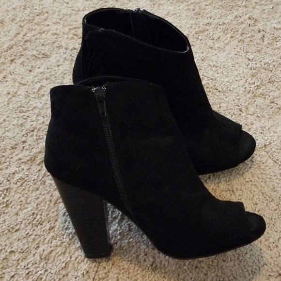 Size 7 Qupid Fringe Booties - Picture 3 of 5